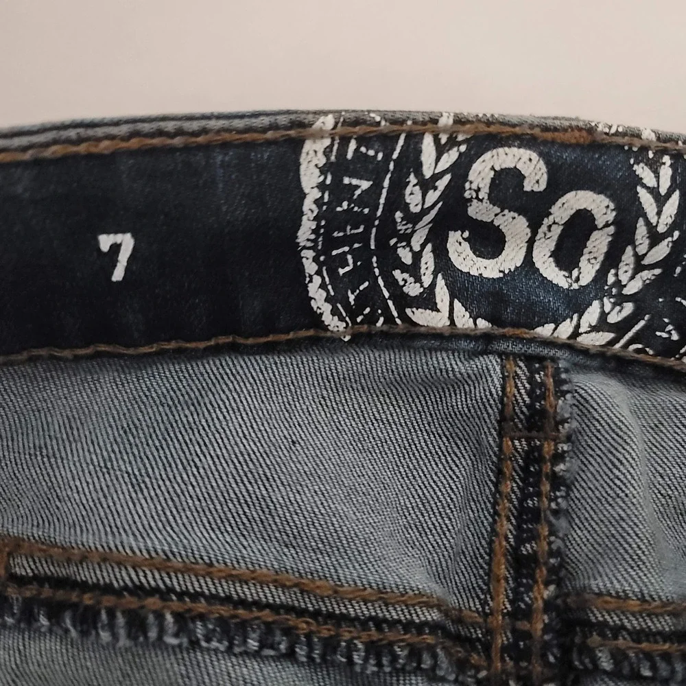 SO Heritage Midi Denim Shorts Dark Wash‎ Cuffed Size 7 Juniors Stretch Casual